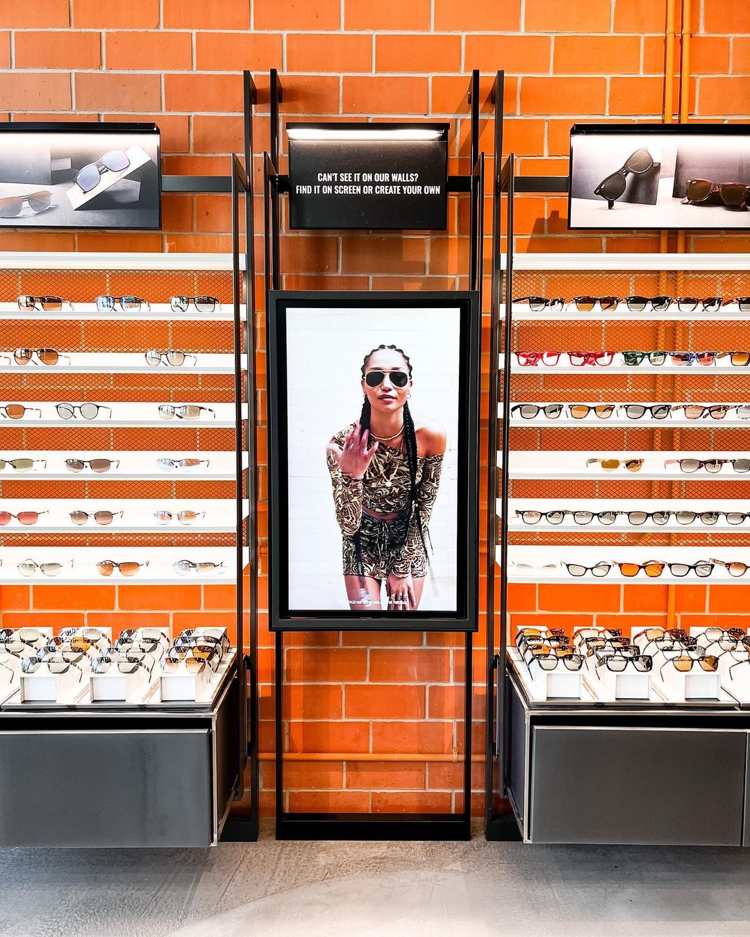 Rise above the rest with a fresh new pair of Ray Bans! \ud83d\udd76\n\ud83d\udd25$200 Ray Ban Giveaway\n\ud83d\udd25To enter:\n\ud83d\udd25Follow @risewestcampus \n\ud83d\udd25Like this post\n\ud83d\udd25Share this post to your story \n\ud83d\udd25Tag a friend (extra entry for each tag)\n\ud83d\udd25Winner announced on Monday! \\
