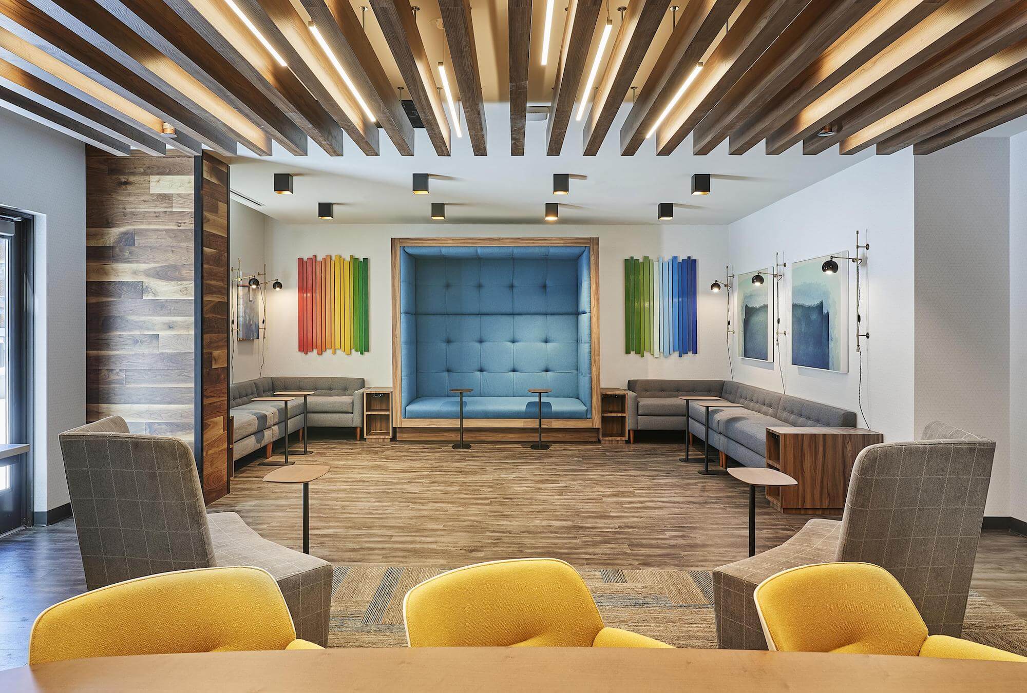 The meeting lounge at The Link Evanston