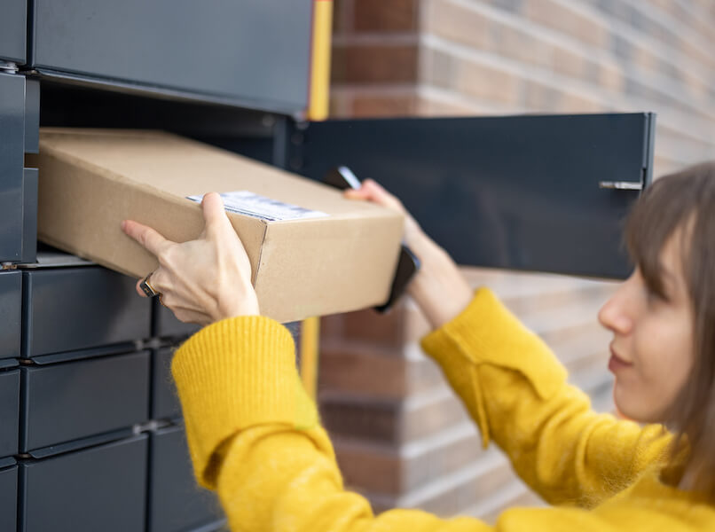 Retriving package from secure locker